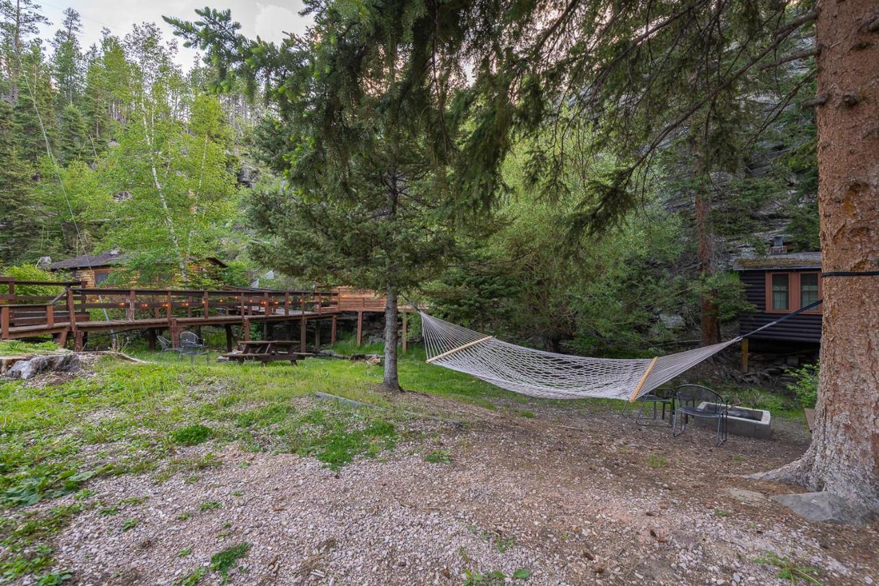 Harney Camp Cabins Hill City Exterior foto